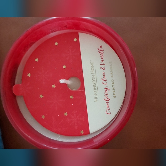 Huntington Home Jar Candle. 10.6 oz. Brand new. Cranberry, Clove, & Orange - Picture 3 of 5